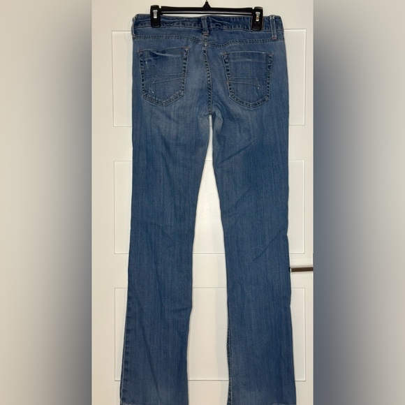 BUNDLE 4/$12💥
American Eagle true boot jeans. Size 6 long - Picture 2 of 2